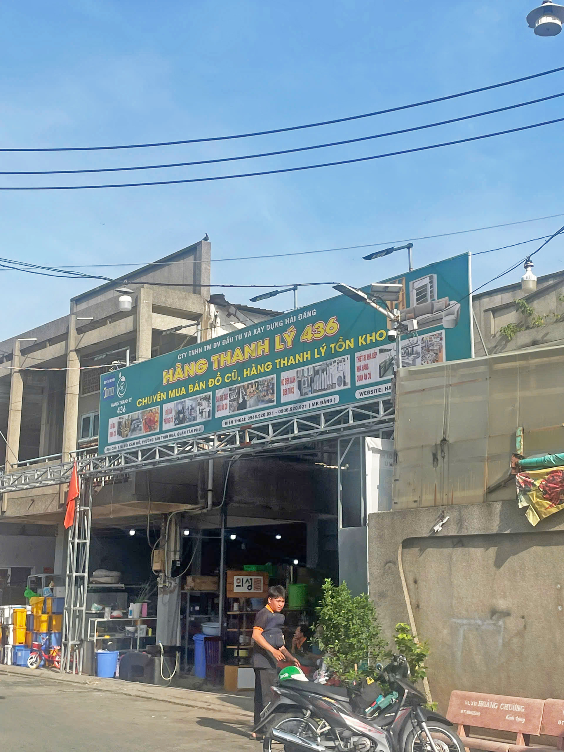 Mua Bàn Ghế Làm Việc Cũ Gò Vấp Ở Đâu Uy Tín Nhất Hiện Nay? hang-thanh-ly-436 Mua Bàn Ghế Làm Việc Cũ Gò Vấp Ở Đâu Uy Tín Nhất Hiện Nay?