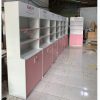 Tủ Trưng Bày Màu Trắng Hồng