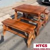 Bộ bàn ghế gỗ sân vườn