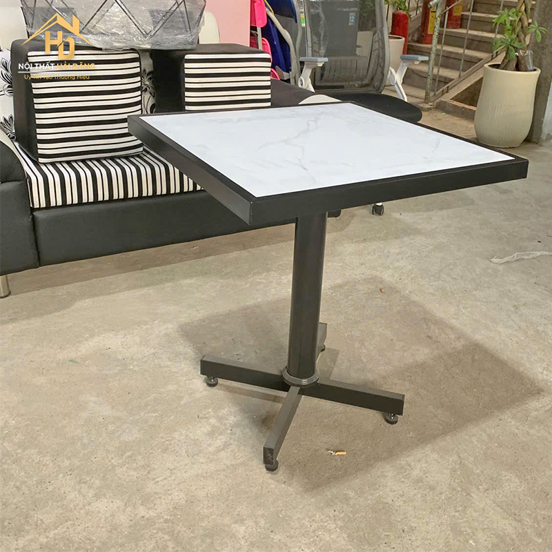 Bàn Mặt Đá Chân Sắt Sơn Tĩnh Điện Hiện Đại ban-cafe-chan-tru-1 Bàn Mặt Đá Chân Sắt Sơn Tĩnh Điện Hiện Đại