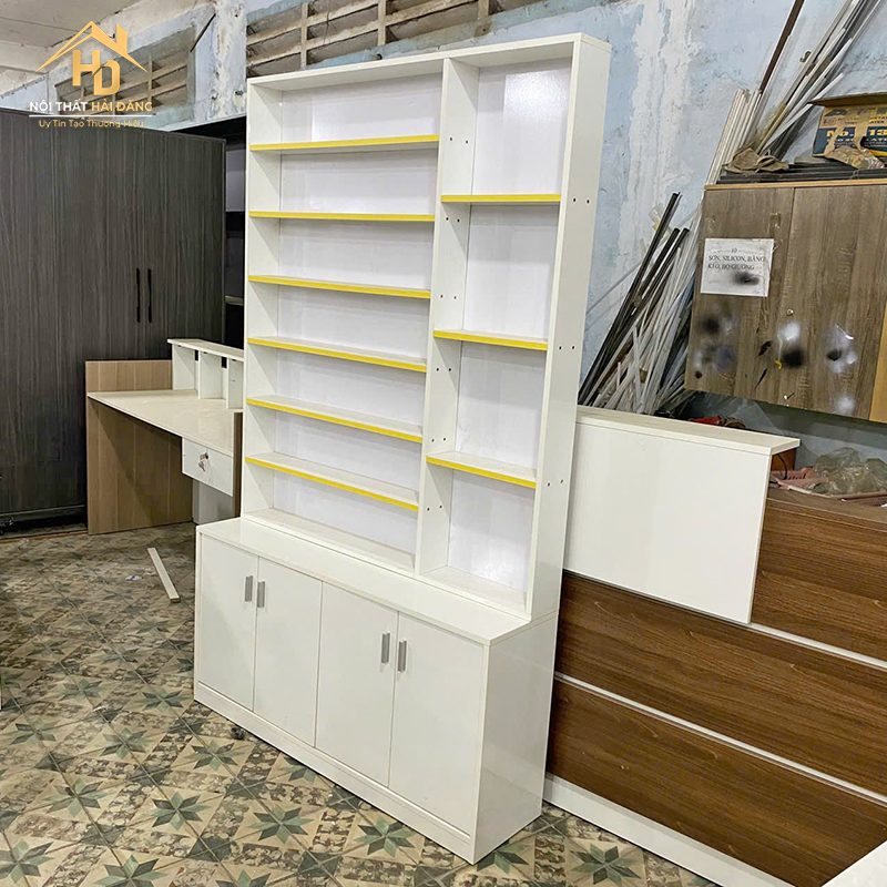 Kệ Trưng Bày Gỗ Viền Vàng Độc Đáo Giá Xưởng tu-trung-bay-my-pham-1 Kệ Trưng Bày Gỗ Viền Vàng Độc Đáo Giá Xưởng