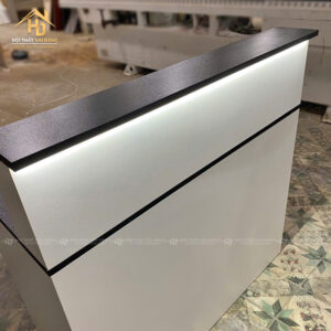 Quầy Lễ Tân Màu Trắng Đen Có Đèn LED Giá Xưởng 4 quay le tan noithatgiasi (3)