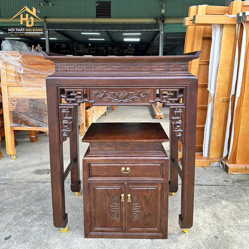 tu-tho-gia-tien-1 Bàn Thờ Gia Tiên Gỗ Sồi Có Tủ Chạm Khắc Sắc Sảo (Nhiều Mẫu)
