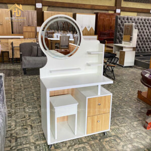 ban trang diem hai dang 2