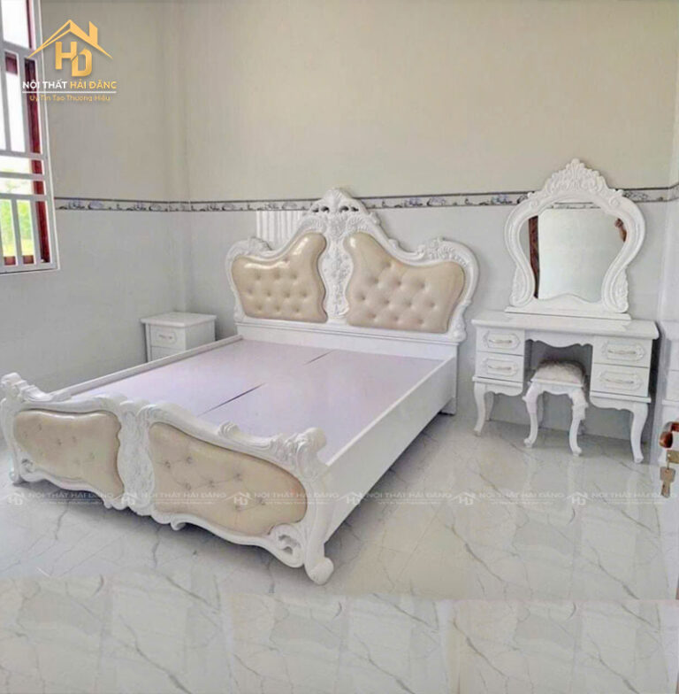đặt bàn trang điểm song song với giường