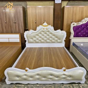 Giường Ngủ Đầu Cao Bọc Nút Kim Cương Thanh Lịch