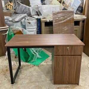 Bàn Làm Việc Chân Sắt Chữ U Có Hộc Đóng Mới 3 ban lam viec 26