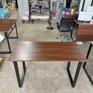 Bàn Làm Việc Chân Chữ U 1M2x60Cm Mặt Gỗ Màu Nâu 2 ban lam viec chan chu u 2