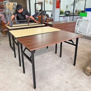 ban lam viec chan gap gon 1