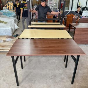 ban lam viec chan gap gon 2