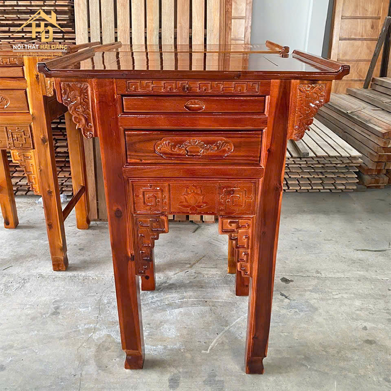 ban-tho-gia-tien-3 Bàn Thờ Gỗ Chạm Hoa Sen, Kiểu Dáng Truyền Thống (2 Màu)