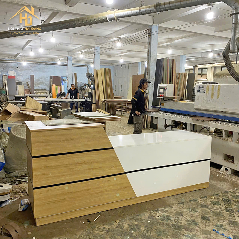 Quầy Lễ Tân Gỗ Thiết Kế Phối Chỉ Dài 2M4 quay-le-tan-17 Quầy Lễ Tân Gỗ Thiết Kế Phối Chỉ Dài 2M4