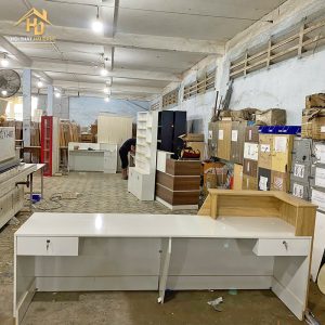 Quầy Lễ Tân Gỗ Thiết Kế Phối Chỉ Dài 2M4 2 quay le tan 18