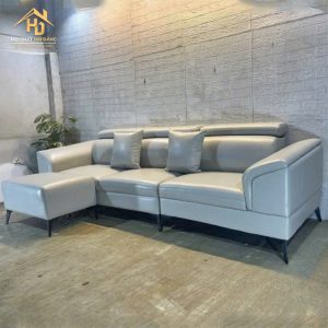 Sofa Bọc Da Màu Ghi Sáng Chân Kim Loại Đen