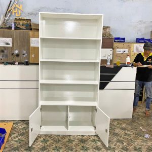 Tủ Kệ Trưng Bày Mỹ Phẩm 1m x 2m Có Cánh Tủ Dưới 2 tu trung bay moi 4