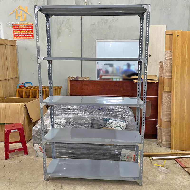 Kệ Sắt V Lỗ Lắp Ráp Dễ Dàng Cho Cửa Hàng ke-trug-bay-sat-3 Kệ Sắt V Lỗ Lắp Ráp Dễ Dàng Cho Cửa Hàng