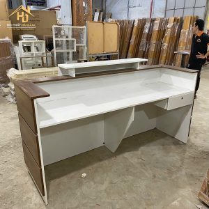 Quầy Lễ Tân Gỗ Dài 2M Vân Gỗ Hiện Đại 2 quay le tan 24