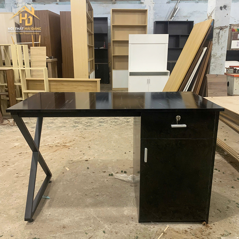 Bàn Làm Việc Chân Sắt Chữ X 1m2x60cm Có Hộc Tủ ban-lam-viec-37 Bàn Làm Việc Chân Sắt Chữ X 1m2x60cm Có Hộc Tủ