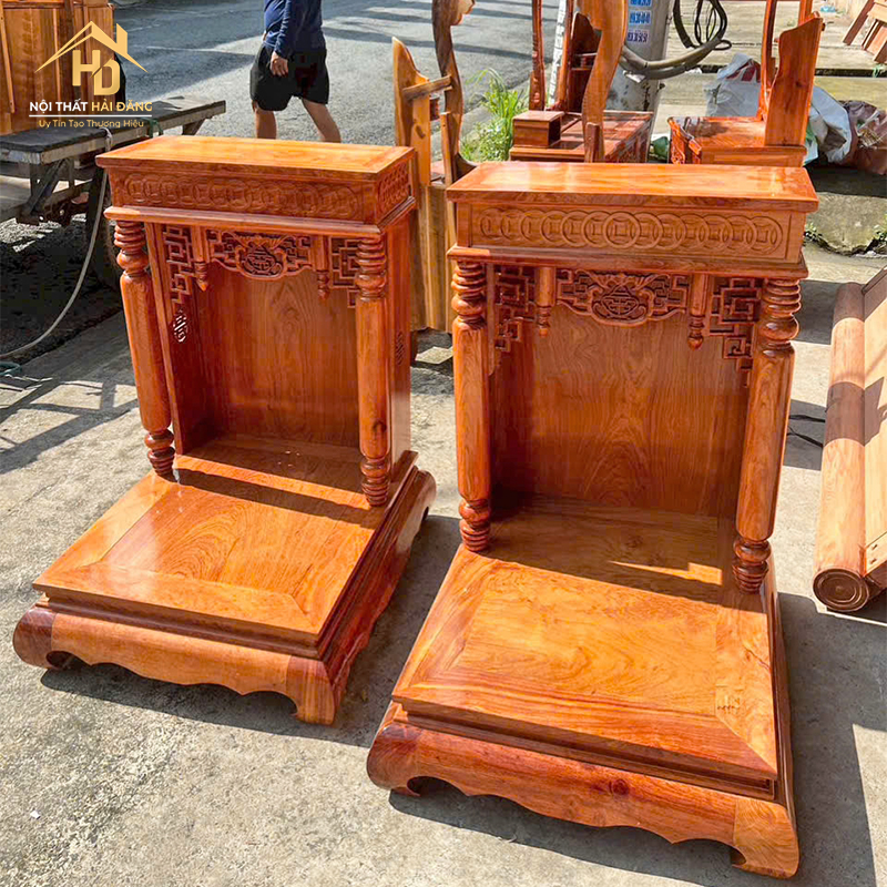 Bàn Thờ Ông Địa Gỗ Tự Nhiên Chạm Hoa Văn ban-tho-ong-dia-7 Bàn Thờ Ông Địa Gỗ Tự Nhiên Chạm Hoa Văn