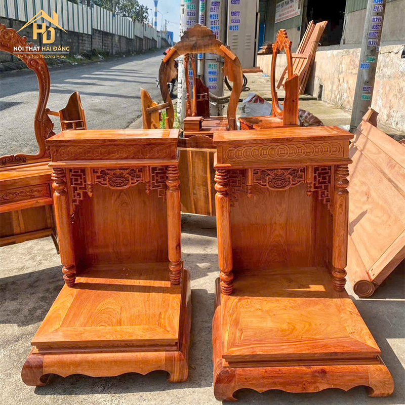 Bàn Thờ Ông Địa Gỗ Tự Nhiên Chạm Hoa Văn ban-tho-ong-dia-8 Bàn Thờ Ông Địa Gỗ Tự Nhiên Chạm Hoa Văn