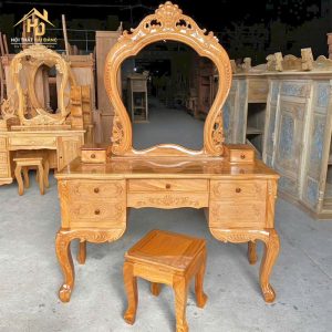 bàn trang điểm chạm kịm cương