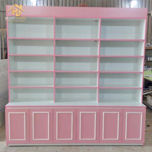 ke trung bay hong co led 1