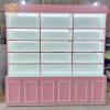 kệ trưng bày mỹ phẩm màu hồng có led