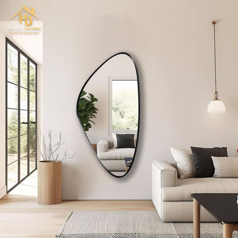 Top 10 cách kê sofa phòng khách chuẩn phong thủy hút tài lộc tranh-dat-guong-sau-sofa Top 10 cách kê sofa phòng khách chuẩn phong thủy hút tài lộc