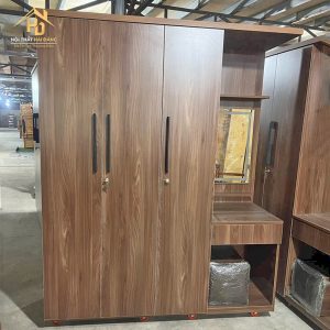 Tủ Quần Áo Gỗ Tích Hợp Bàn Trang Điểm Hiện Đại 6 tu quan ao 3 canh co ban trang diem 2