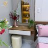 Bàn trang điểm treo tường gỗ nhỏ gọn