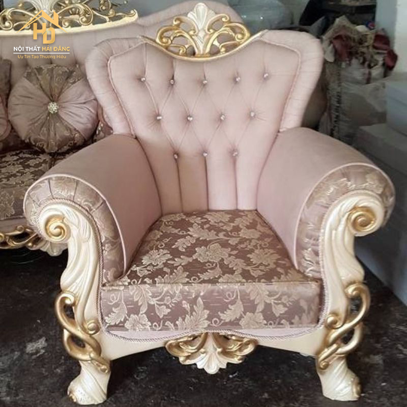 ghe-sofa-tan-co-dien-hong Top 10 Mẫu Ghế Sofa Đơn Màu Hồng Hiện Đại, Nhẹ Nhàng