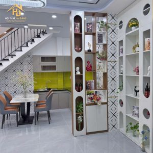 ke trung bay phong khach 1