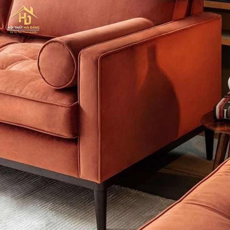 kiem-tra-chan-ghe-sofa Top 10 Kinh Nghiệm Mua Sofa Phòng Khách Giá Rẻ