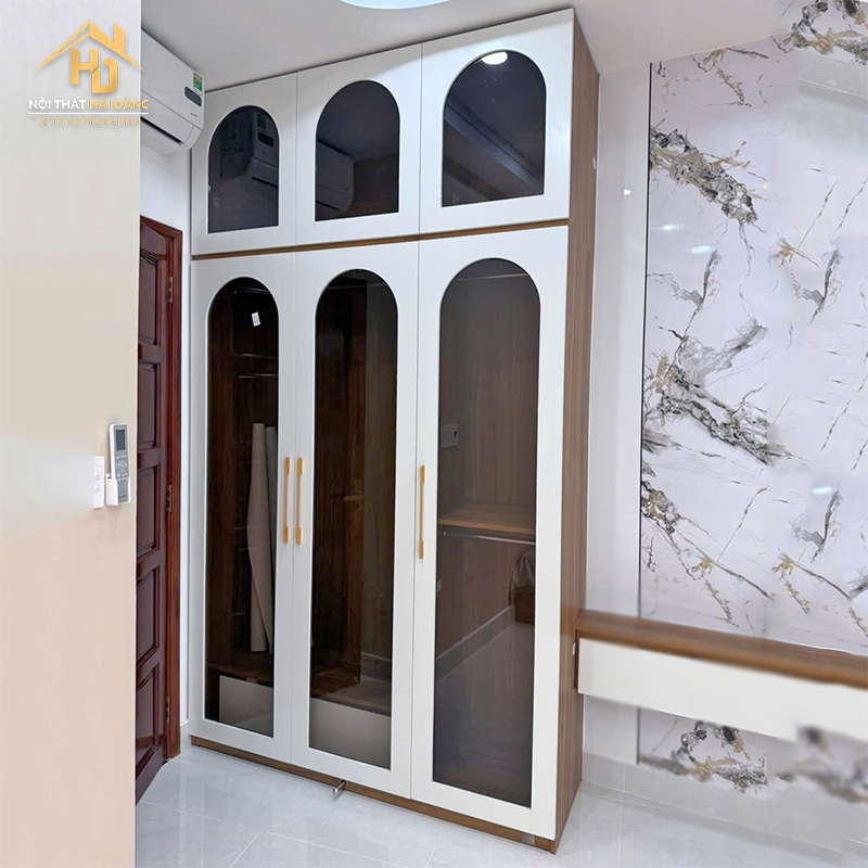 Tủ Quần Áo 3 Cánh Kịch Trần Phối Trắng Vân Gỗ tu-quan-ao-54 Tủ Quần Áo 3 Cánh Kịch Trần Phối Trắng Vân Gỗ
