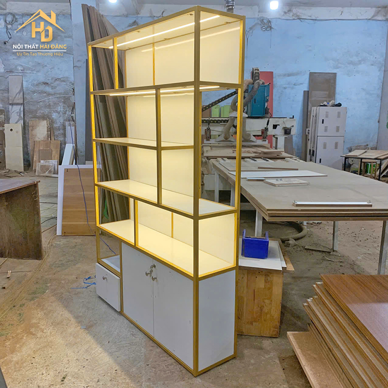 Kệ Trưng Bày Khung Sắt Có Led Hiện Đại tu-trung-bay-khung-sat-led-1 Kệ Trưng Bày Khung Sắt Có Led Hiện Đại