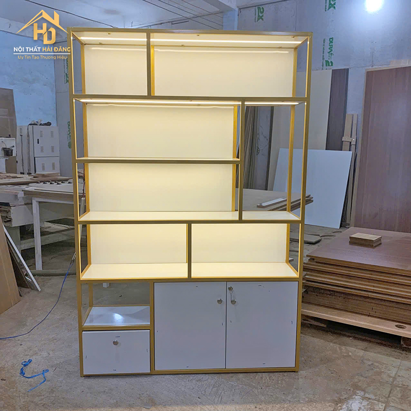 Kệ Trưng Bày Khung Sắt Có Led Hiện Đại tu-trung-bay-khung-sat-led-2 Kệ Trưng Bày Khung Sắt Có Led Hiện Đại