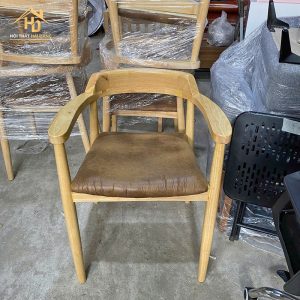 Ghế cafe gỗ tựa lưng thấp bọc nệm