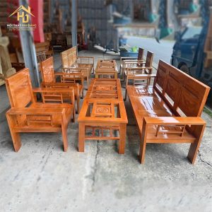 Salon gỗ sồi lau màu