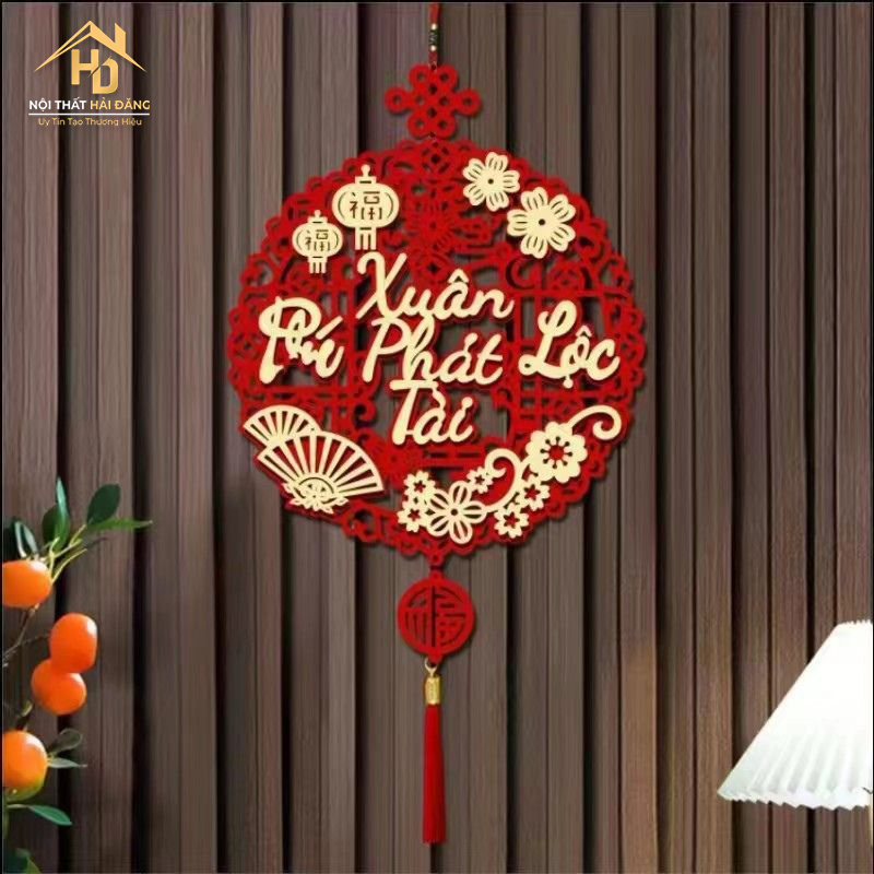 treo-day-loc-tet 10 Ý Tưởng Trang Trí Phòng Ngủ Ngày Tết Đẹp, Đơn Giản, Rẻ