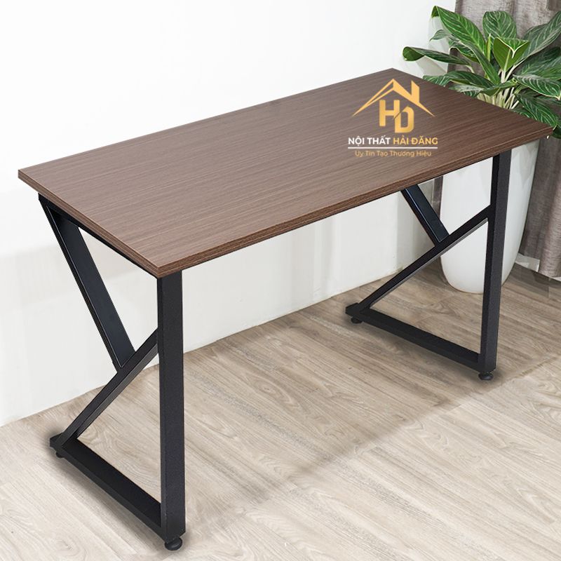 Top 10 bàn làm việc chân sắt mặt gỗ được ưa chuộng năm 2026 ban-lam-viec-chu-k Top 10 bàn làm việc chân sắt mặt gỗ được ưa chuộng năm 2026