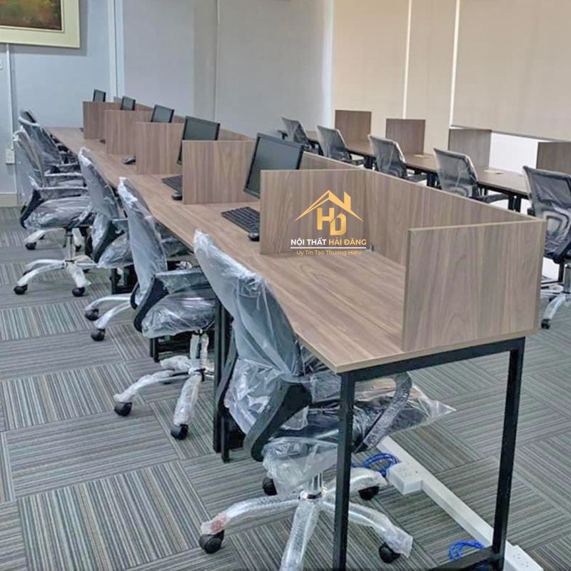 Top 10 bàn làm việc chân sắt mặt gỗ được ưa chuộng năm 2026 cum-ban-lam-viec-chan-sat-mat-go Top 10 bàn làm việc chân sắt mặt gỗ được ưa chuộng năm 2026