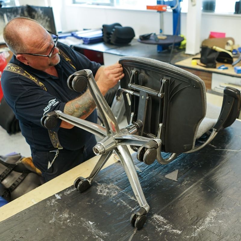 sua-man-ben-ghe Cách Sửa Ghế Văn Phòng Kêu Cọt Kẹt Đơn Giản Hiệu Quả