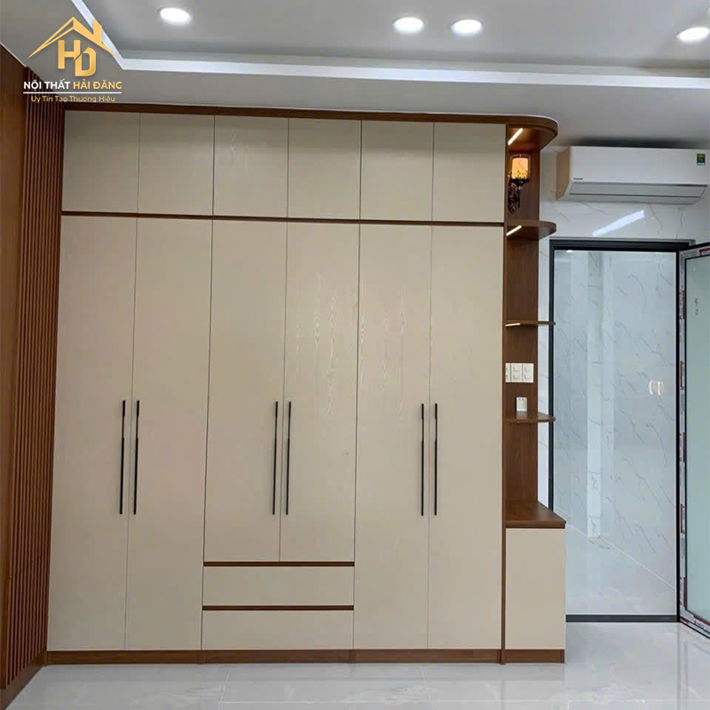 Tủ Quần Áo Gỗ Kịch Trần Kèm Kệ Sang Trọng tu-quan-ao-kich-tran-5 Tủ Quần Áo Gỗ Kịch Trần Kèm Kệ Sang Trọng