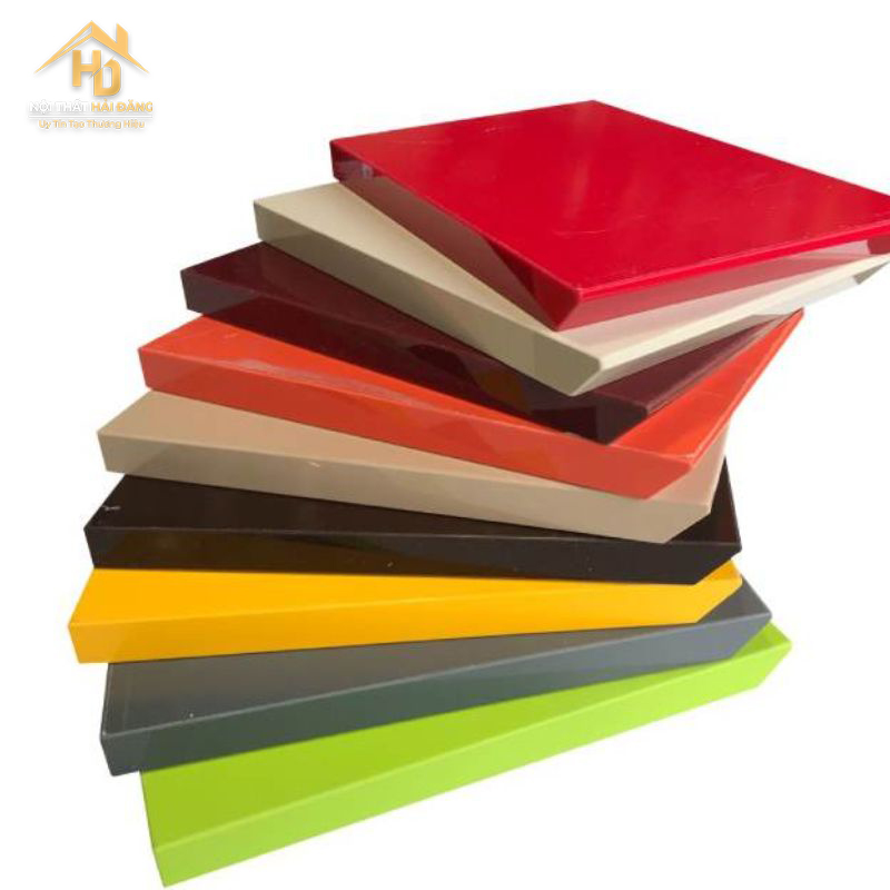 uu-diem-nhua-acrylic Nhựa Acrylic Là Gì? Giữa Nhựa Acrylic Và Kính Nên Chọn Loại Nào?