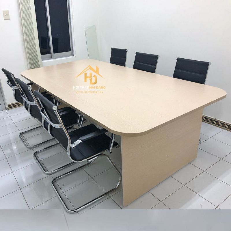 vi-sao-ban-van-phong-duoc-ua-chuong Có Nên Dùng Bàn Văn Phòng Gỗ Công Nghiệp Hay Không?