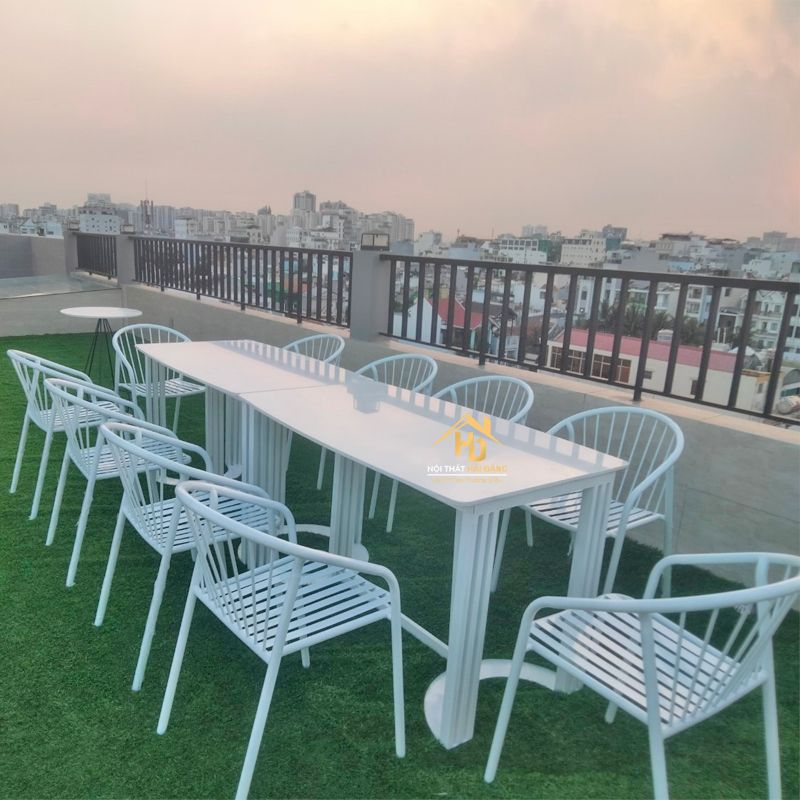 ban-ghe-cafe-ngoai-troi Sơn tĩnh điện là gì? Cách chọn bàn ghế sắt sơn tĩnh điện phù hợp