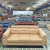 Sofa da 3 chỗ ngồi có tay vịn rộng
