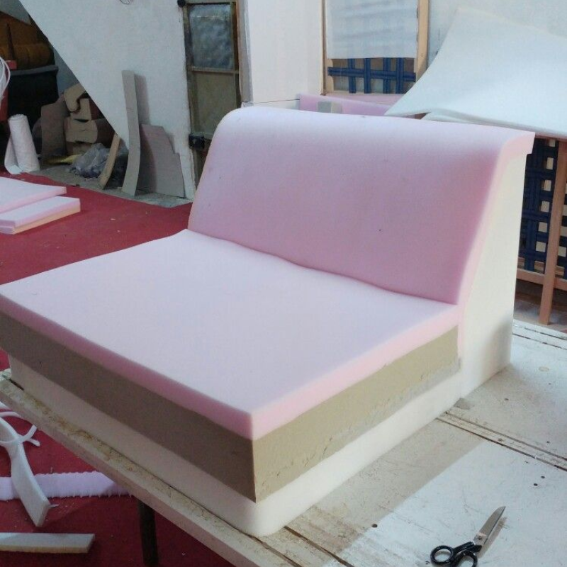 Mút Làm Sofa Là Gì? Cách Chọn Mút Êm, Bền, Không Xẹp Lún mut-lam-sofa Mút Làm Sofa Là Gì? Cách Chọn Mút Êm, Bền, Không Xẹp Lún