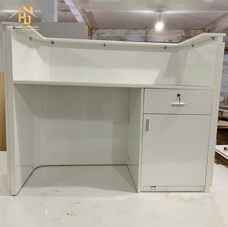 Quầy Lễ Tân Trắng Giả Vân Đá Hiện Đại quay-le-tan-trang-6 Quầy Lễ Tân Trắng Giả Vân Đá Hiện Đại