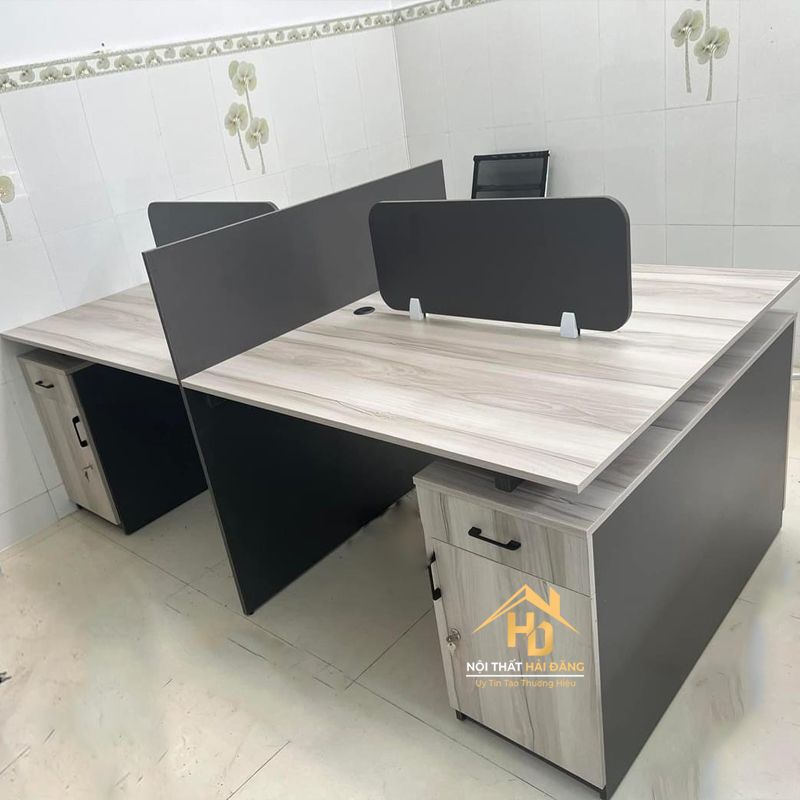 ban-lam-viec-do-co-chan-tu Top 10 Mẫu Bàn Làm Việc Đôi Đẹp, Hiện Đại Cho Văn Phòng